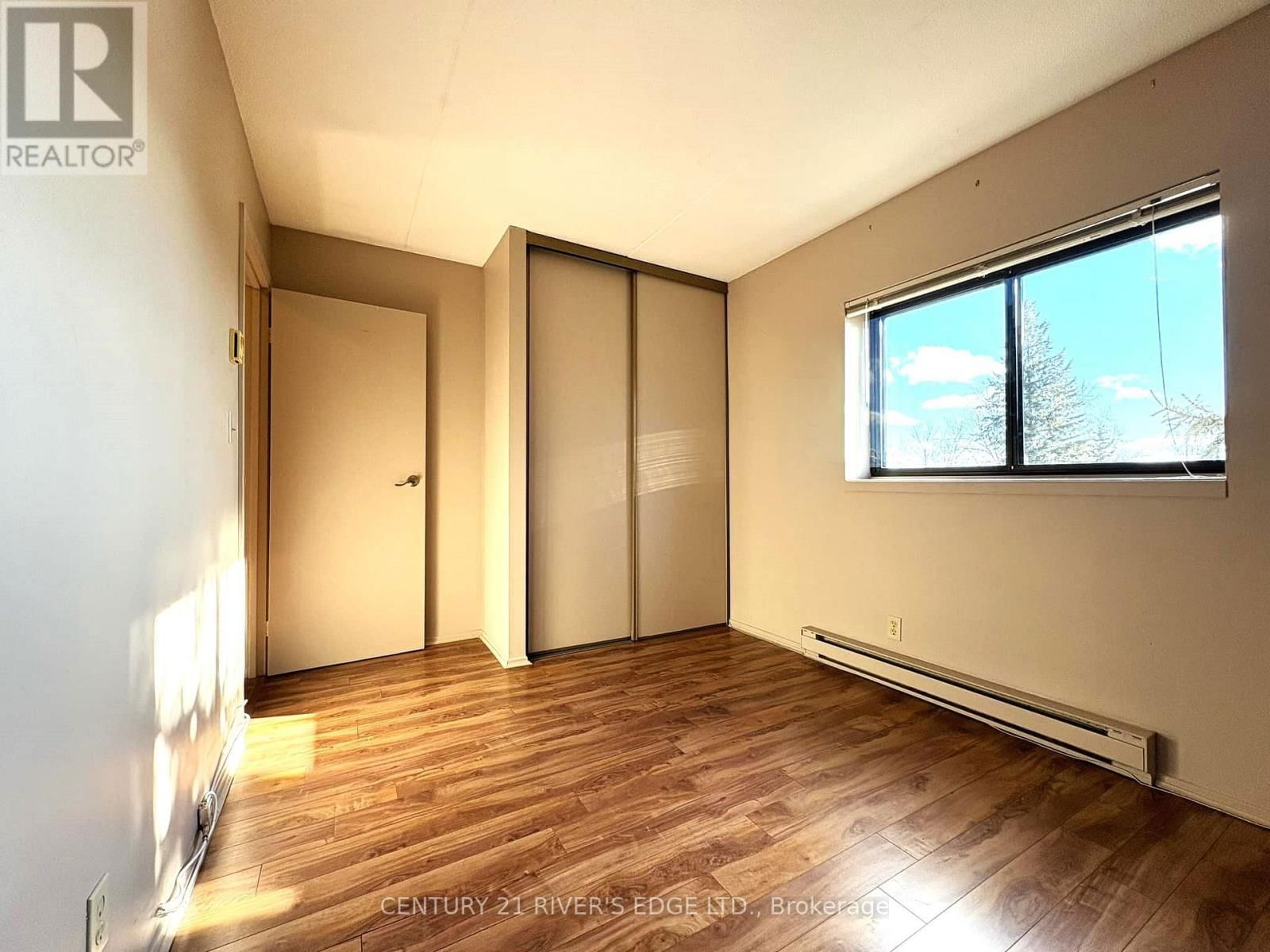 305 - 95 WINDSOR DRIVE Image 26