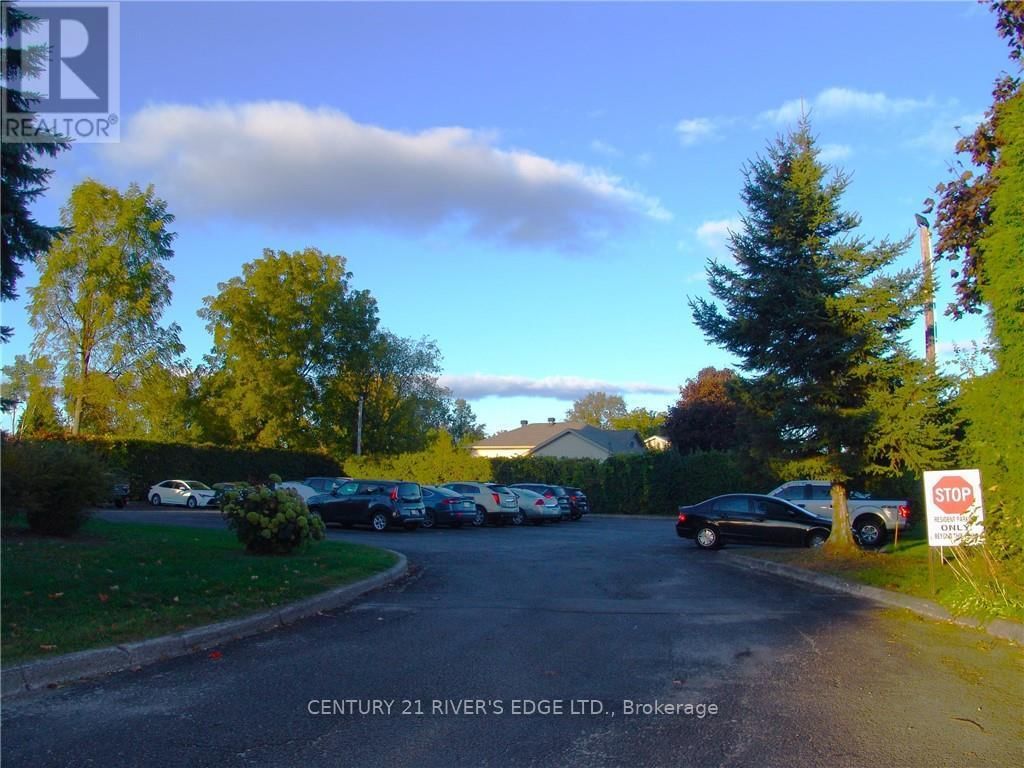 305 - 95 WINDSOR DRIVE Image 28