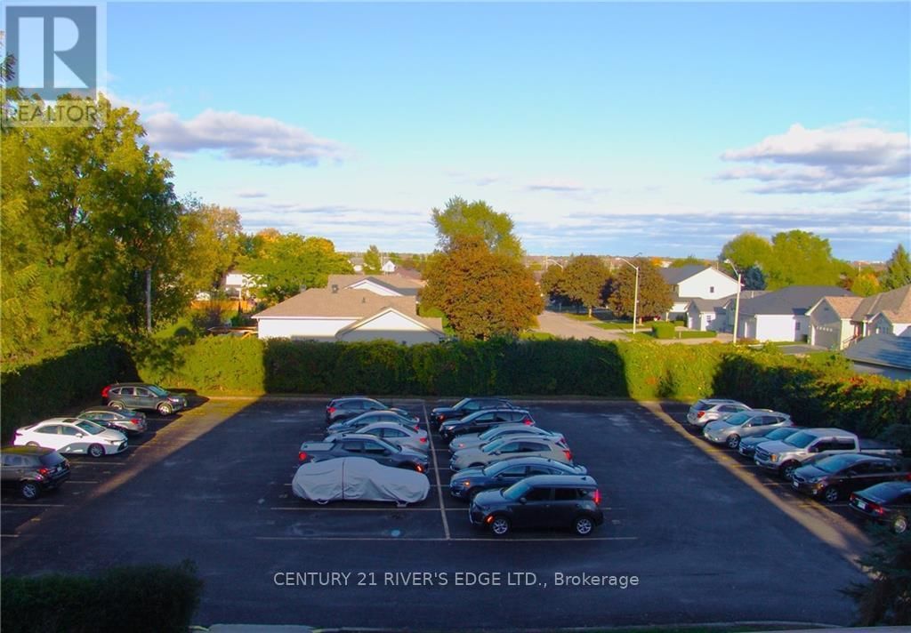 305 - 95 WINDSOR DRIVE Image 31