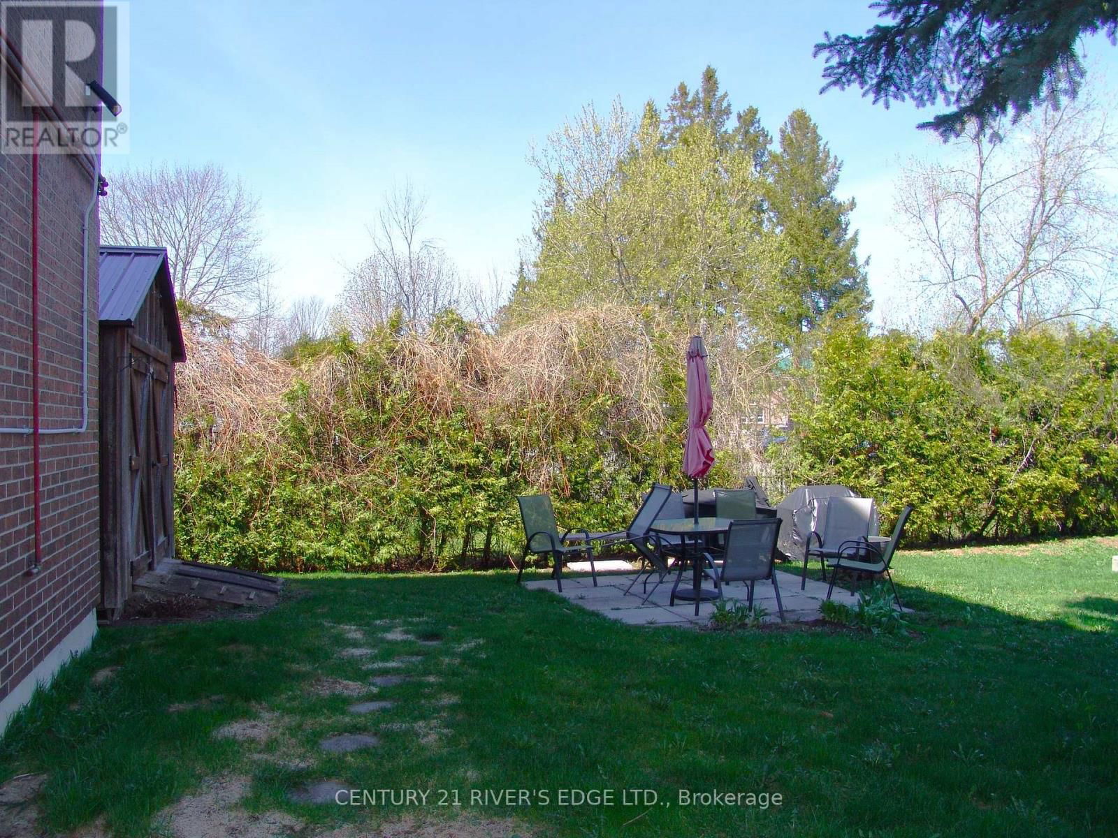 305 - 95 WINDSOR DRIVE Image 32
