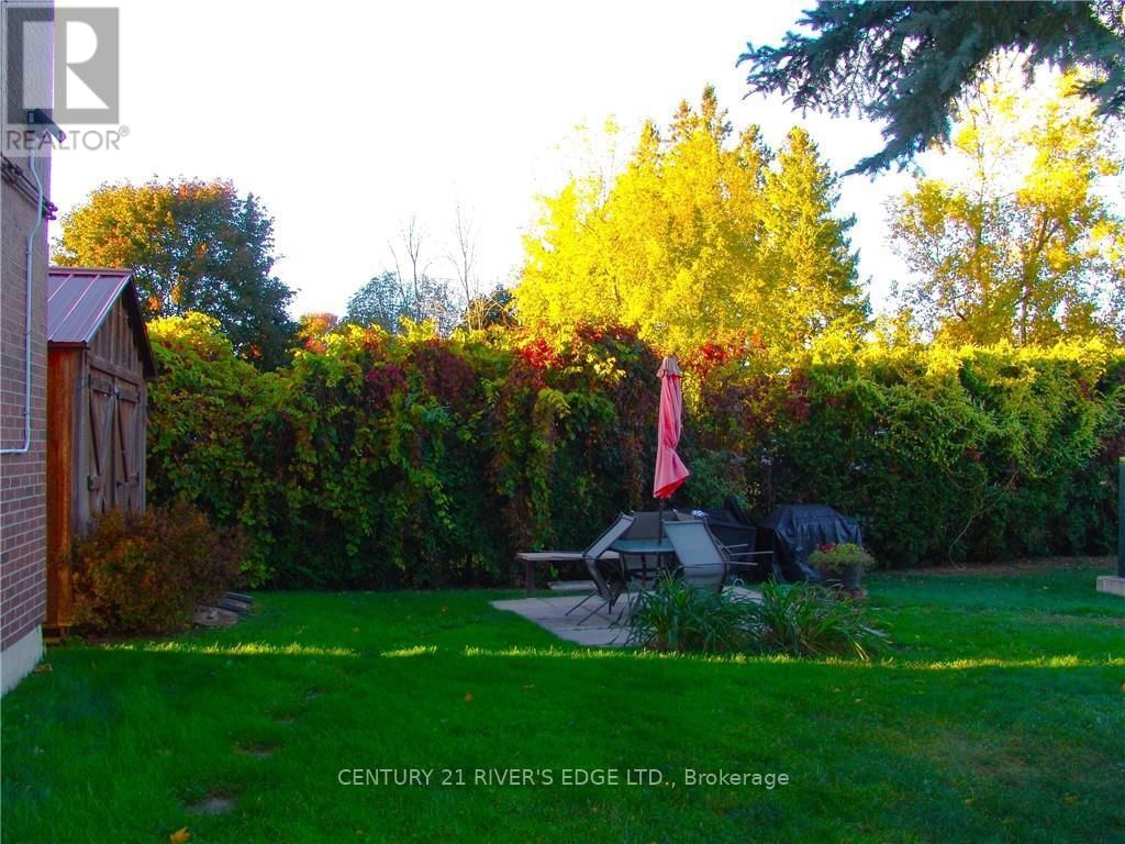 305 - 95 WINDSOR DRIVE Image 33