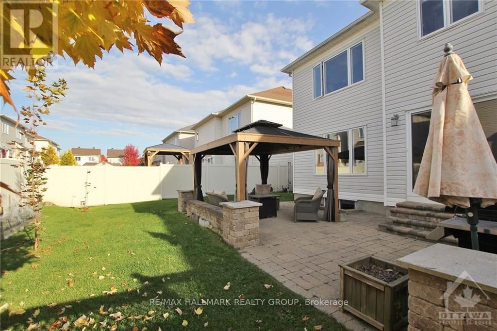 388 HAILEYBURY CRESCENT Image 27