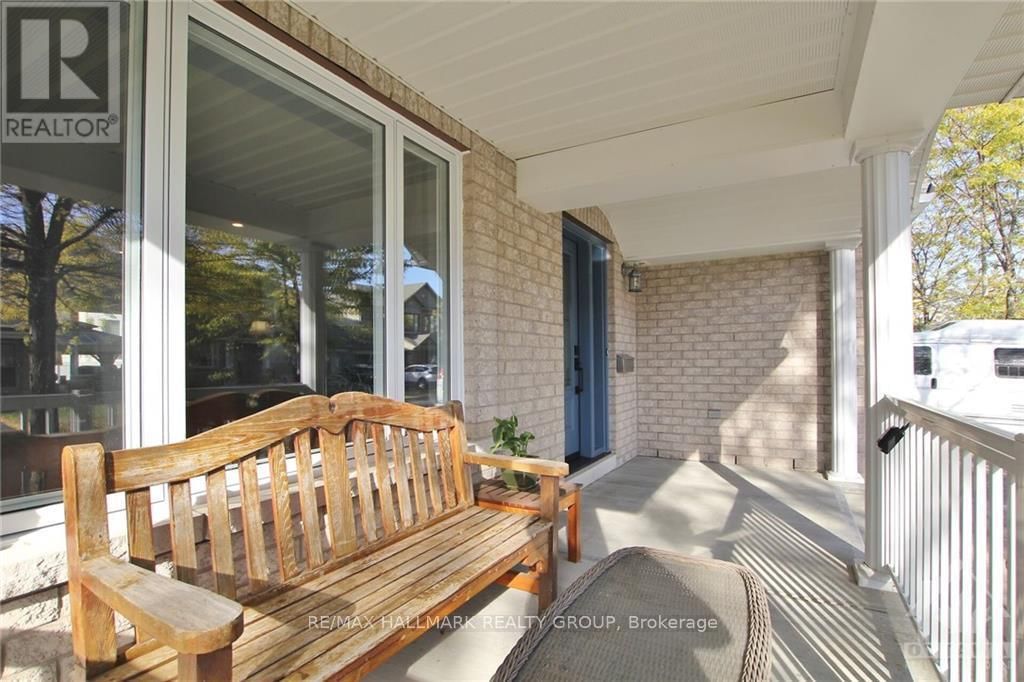 388 HAILEYBURY CRESCENT Image 3