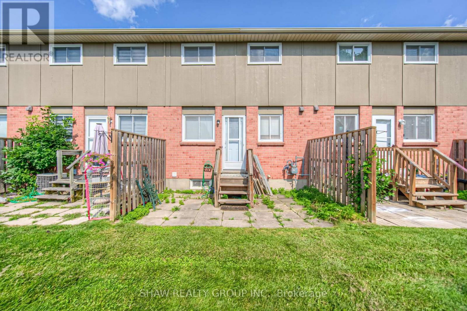 3 - 400 SPRINGBANK AVENUE N Image 30