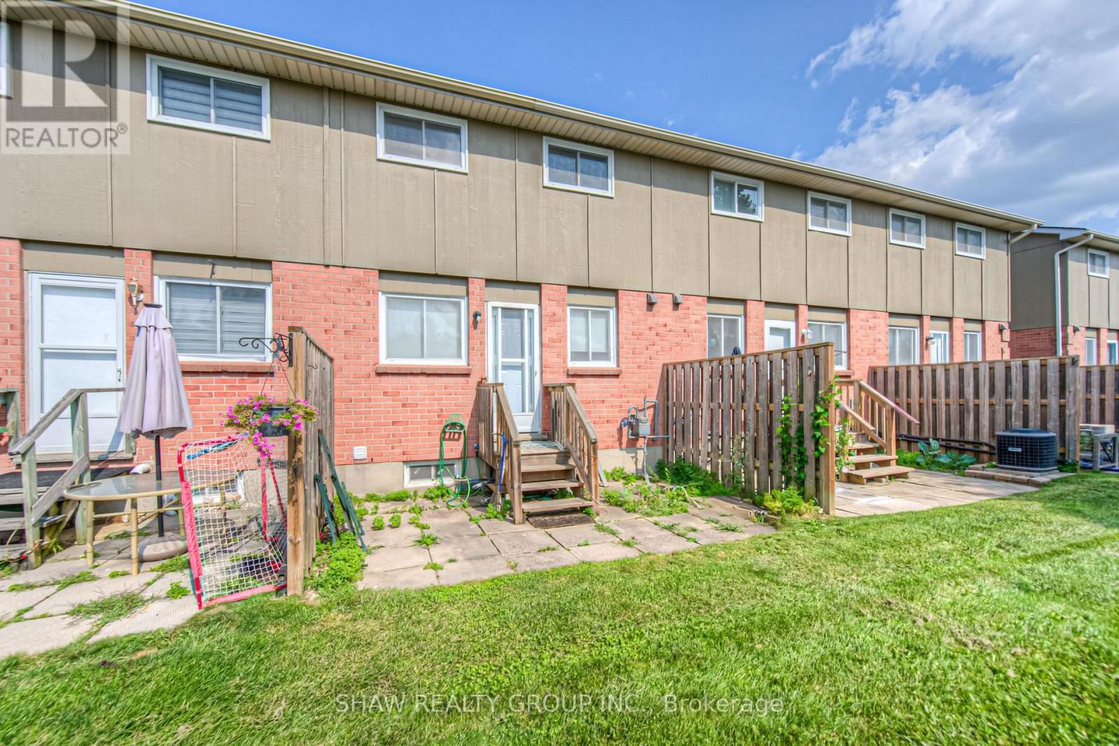 3 - 400 SPRINGBANK AVENUE N Image 31