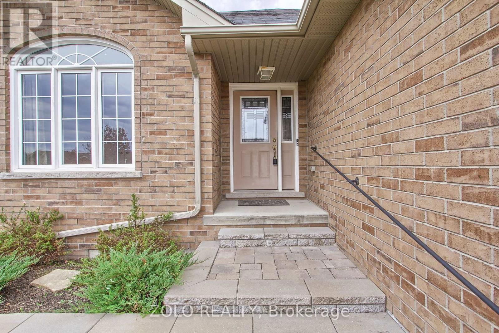 15 MATCHETT CRESCENT Image 3