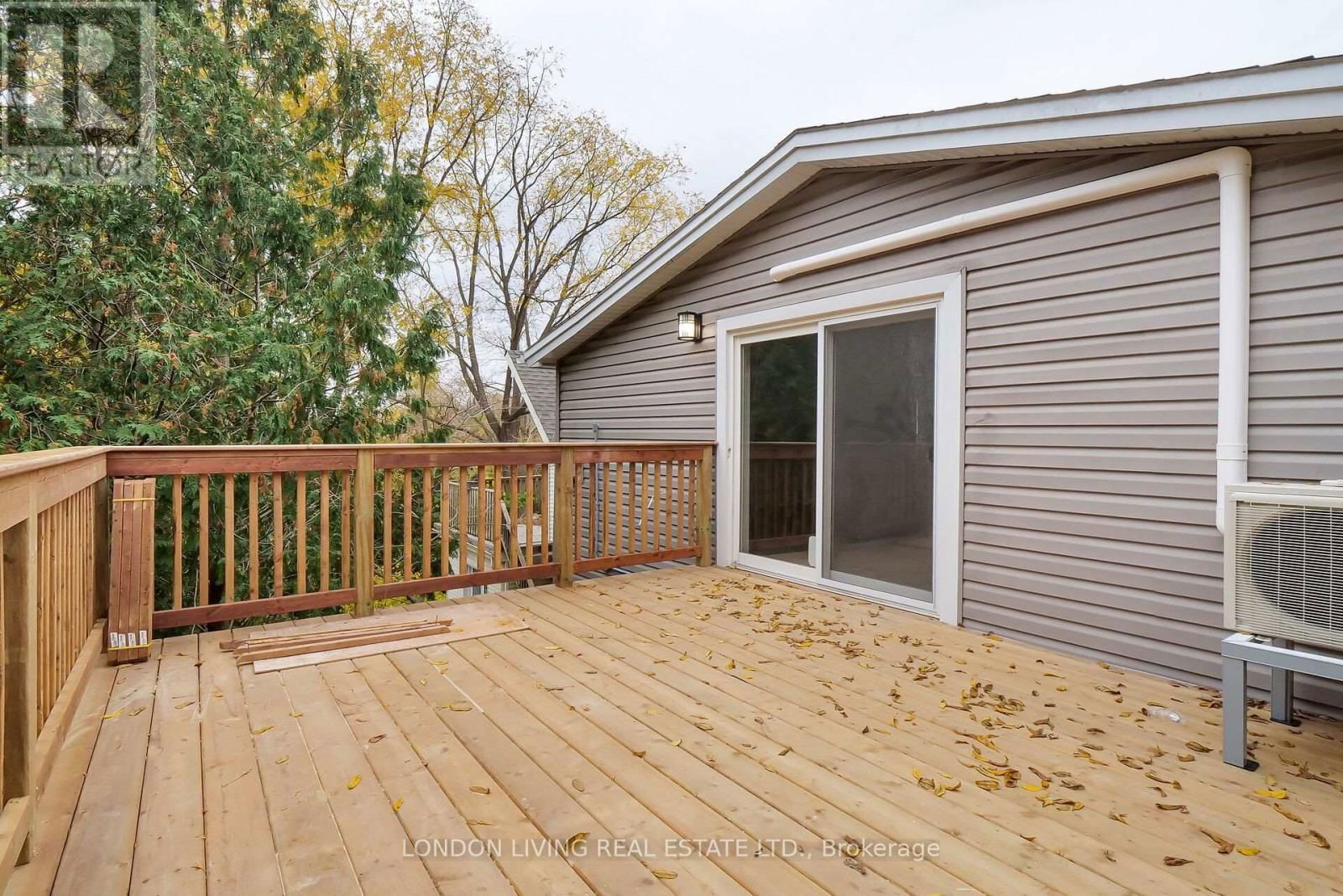 44 SPRINGBANK DRIVE Image 18