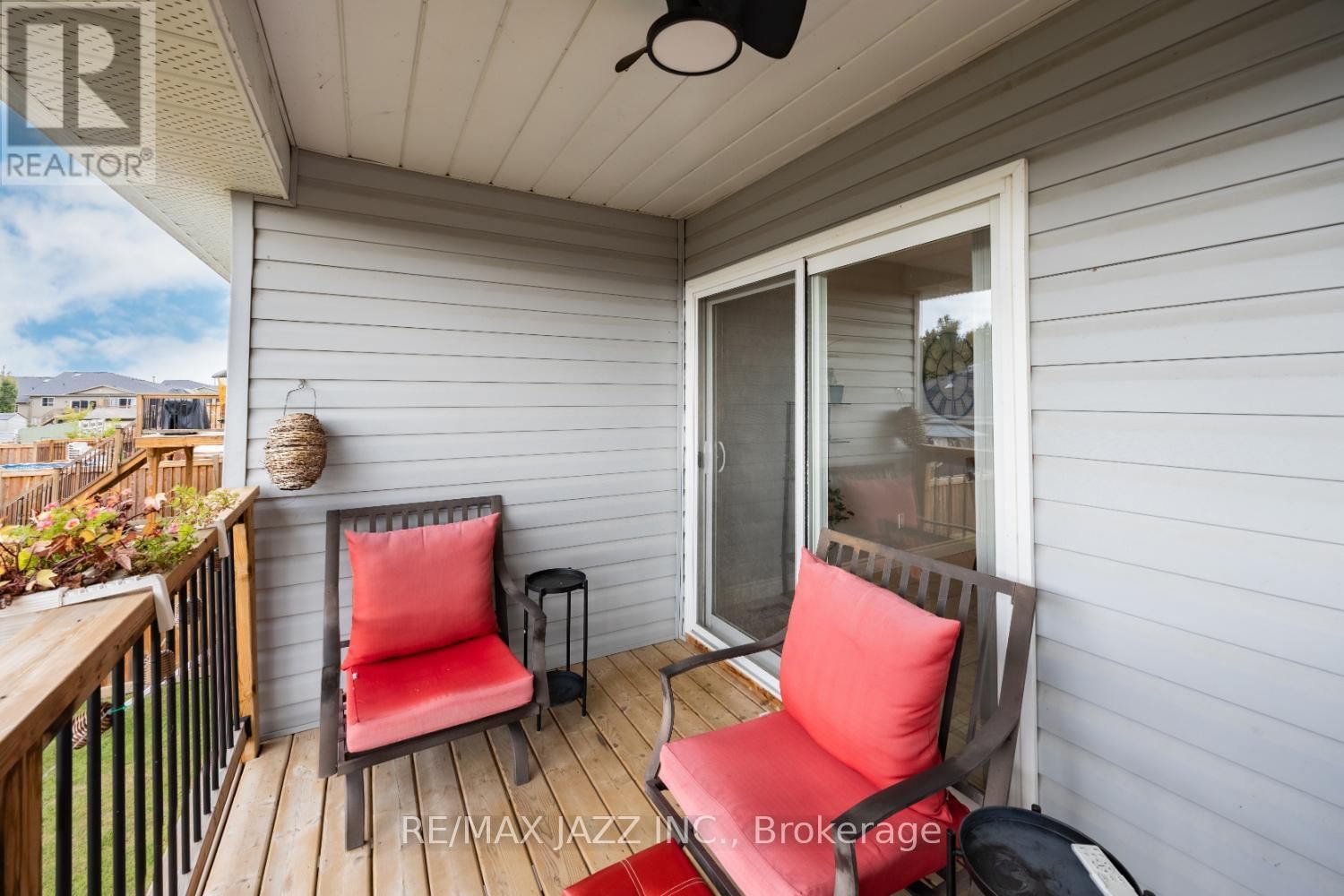 34 CORTLAND WAY Image 35