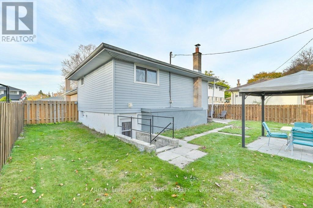 6 SHONIKER AVENUE Image 31