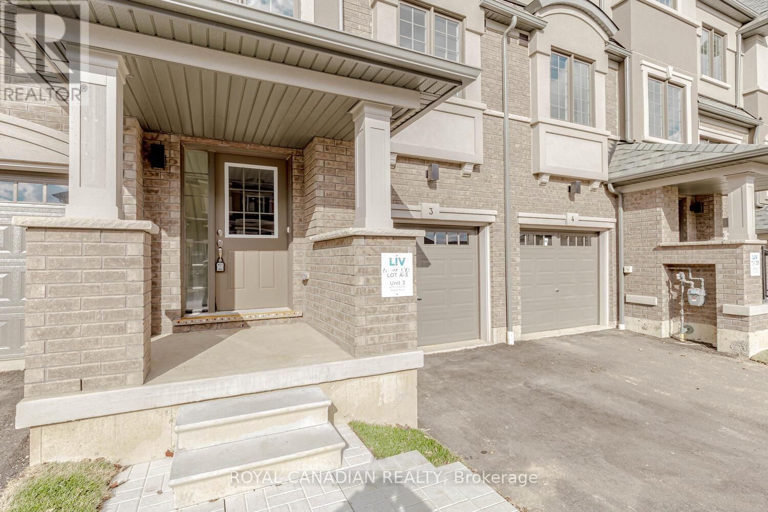 3 - 620 COLBORNE STREET W Image 3