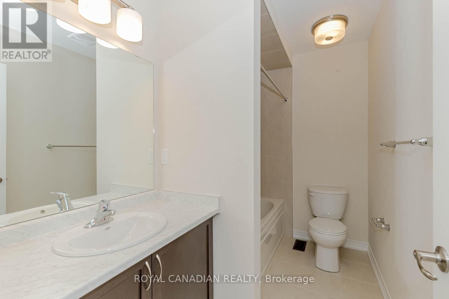 3 - 620 COLBORNE STREET W Image 36