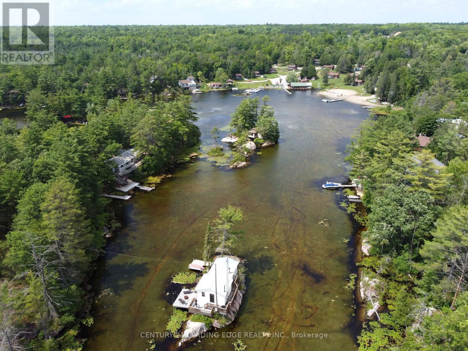 3402 ISLAND 340 Image 19