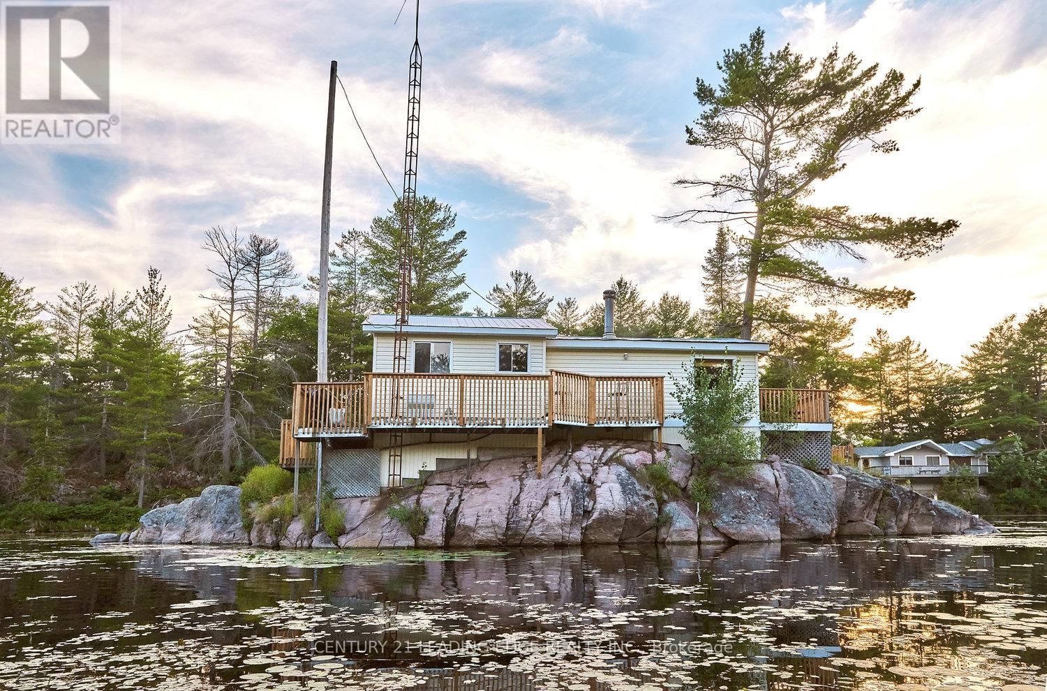 3402 ISLAND 340 Image 3