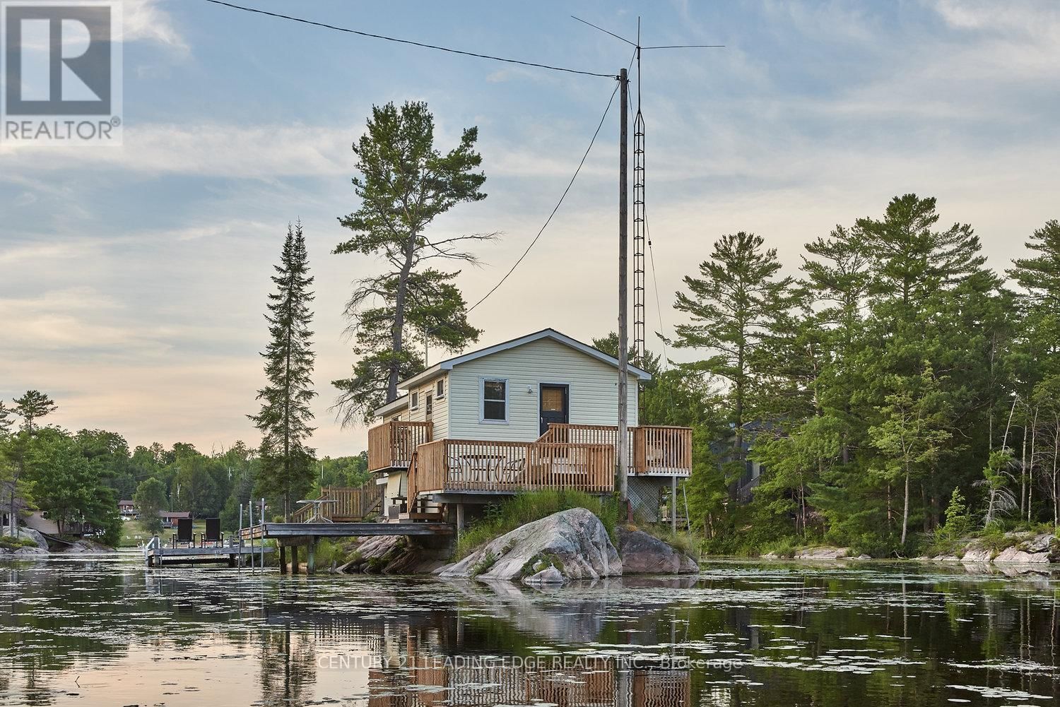 3402 ISLAND 340 Image 4