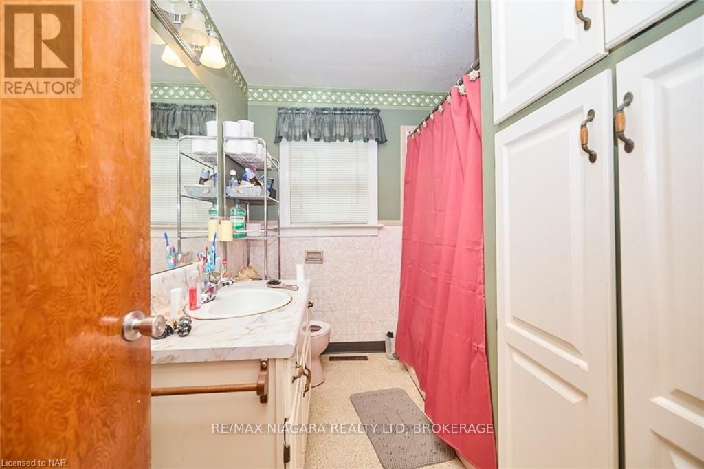 1053 STEELE STREET Image 7