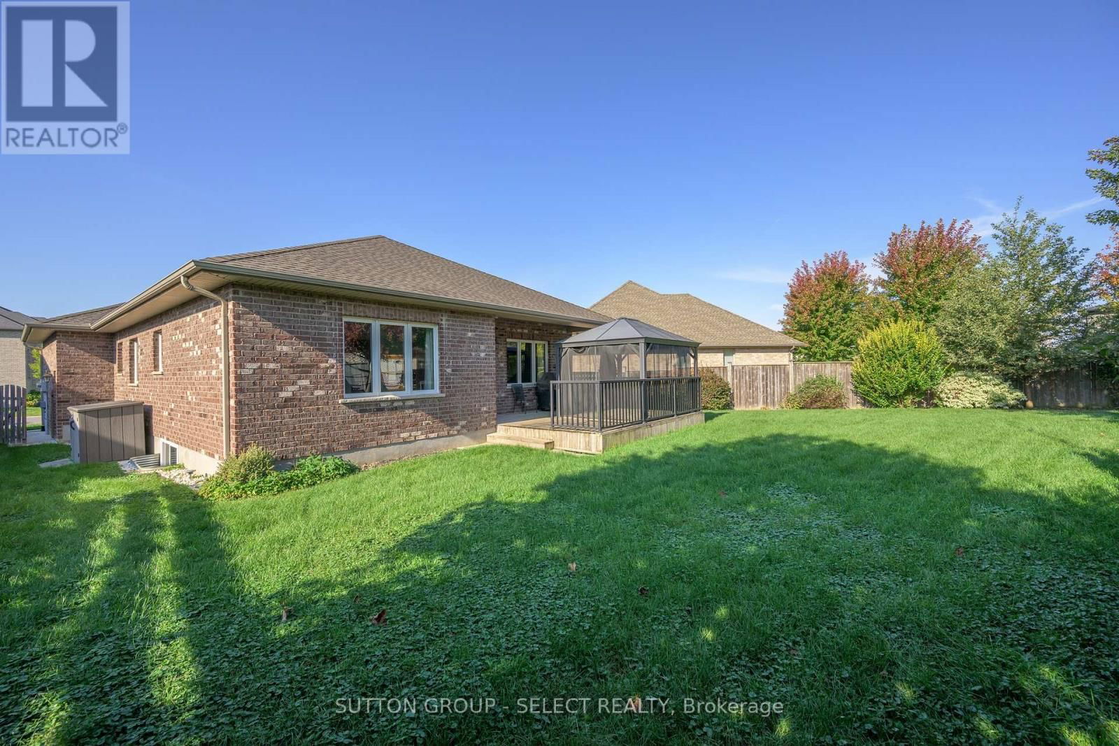 966 MOY CRESCENT Image 37