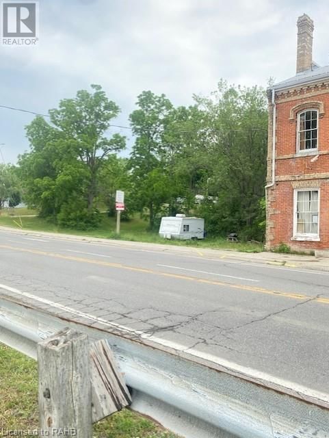 39 FRONT Street N Image 5