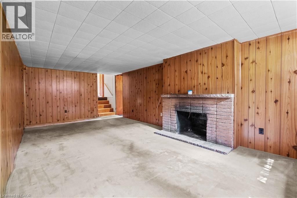 1352 CENTRE ROAD Image 29