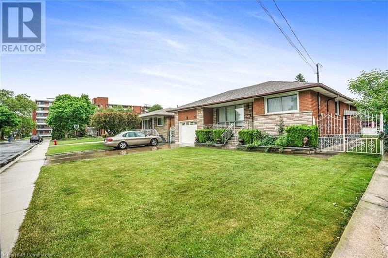 180 OAKLAND Drive  Hamilton, L8E1B6 | Image 3