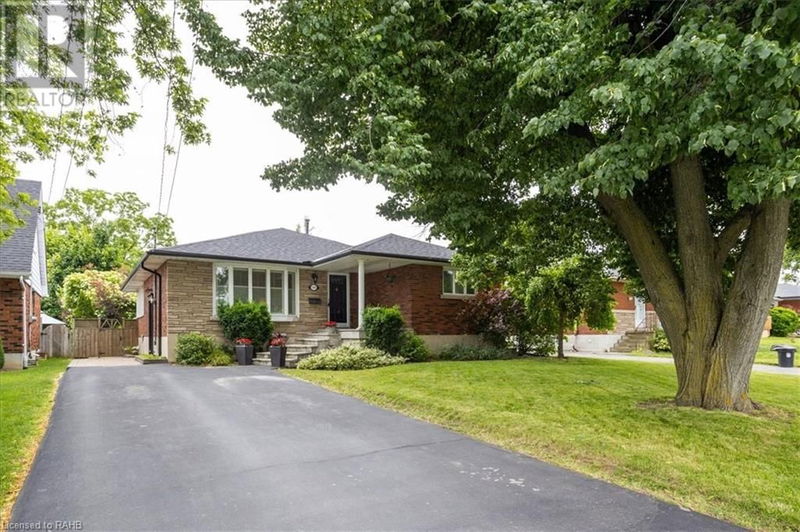 501 UPPER PARADISE Road  Hamilton, L9C5E2 | Image 2