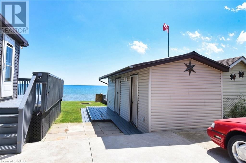 906 LAKESHORE ROAD Image 11