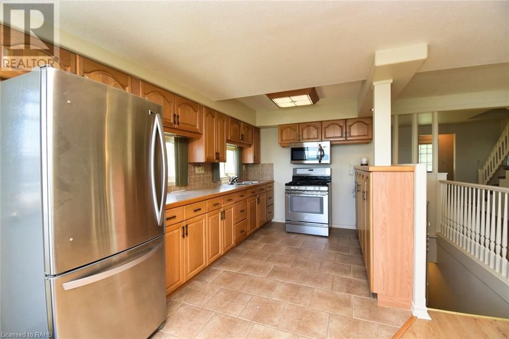 906 LAKESHORE ROAD Image 24