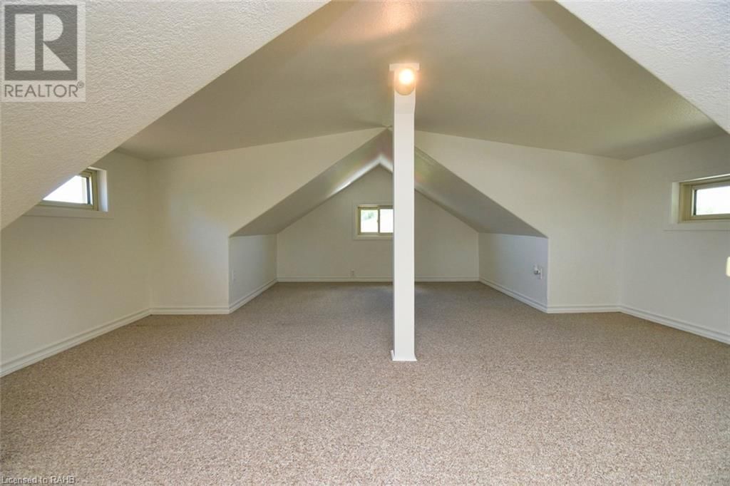 906 LAKESHORE ROAD Image 28
