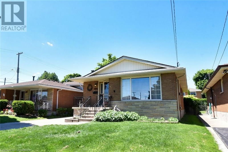 22 RAPALLO Drive  Hamilton, L8T3X5 | Image 2