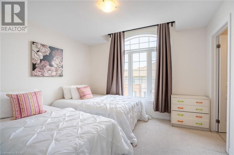 257 PARKSIDE Drive  Waterdown, L8B0W5 | Image 21