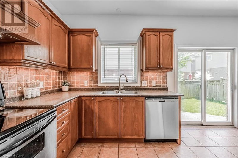 5228 GARLAND Crescent  Burlington, L7L7K9 | Image 15