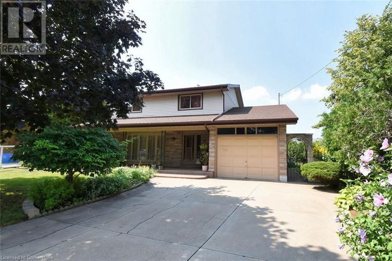 310 MONTMORENCY Drive  Hamilton, L8K5H1 | Image 2