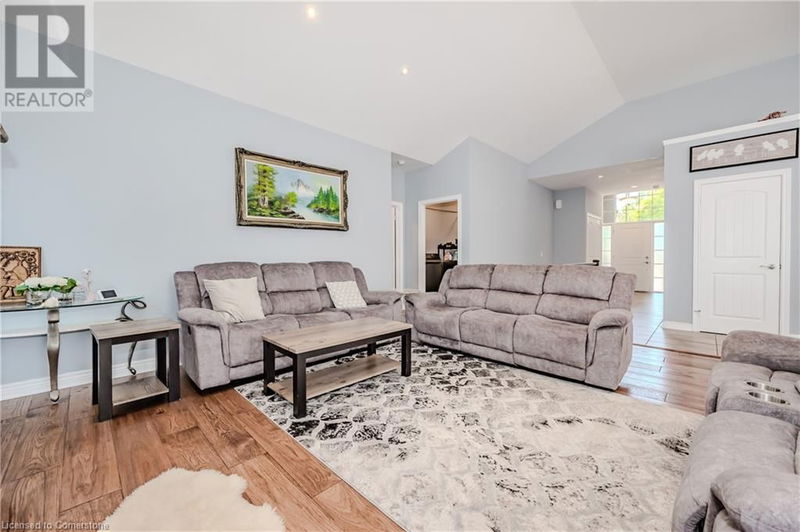 255 Lakeshore Road  St. Catharines, L2M1R9 | Image 7