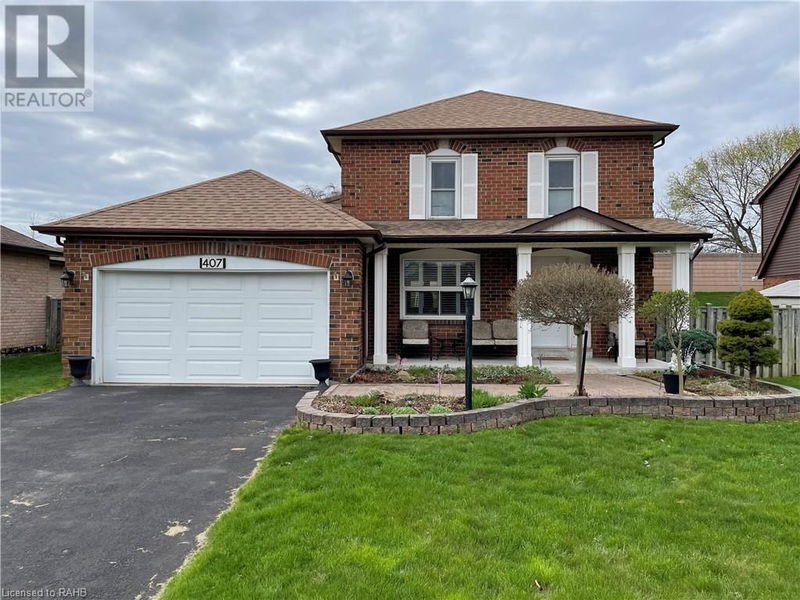 407 MELANIE Crescent  Ancaster, L9G4B1 | Image 1