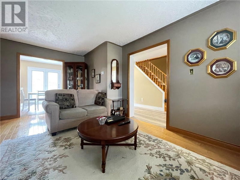 407 MELANIE Crescent  Ancaster, L9G4B1 | Image 9