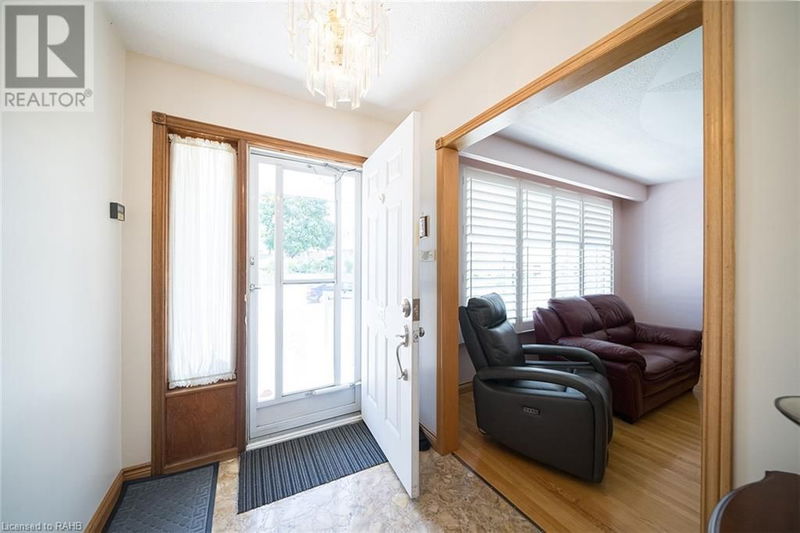 783 LAWRENCE Road  Hamilton, L8K1Z9 | Image 5