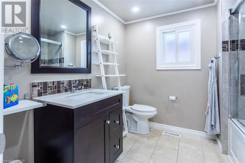 24 SPARTAN Avenue  Stoney Creek, L8E4M7 | Image 25