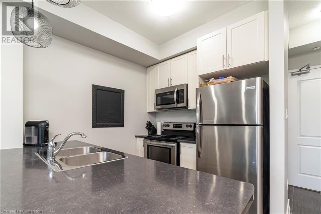 125 SHOREVIEW Place Unit# 226 Image 4