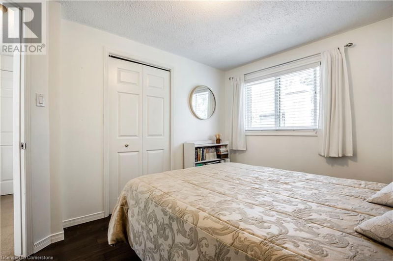 1098 STEPHENSON Drive  Burlington, L7S2A8 | Image 25