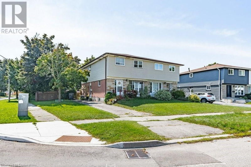 2126 Pashak Court  Mississauga, L5A1H7 | Image 2