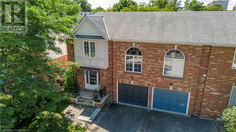 2057 GROVETREE Lane  Burlington, L7R4V5 | Image 1