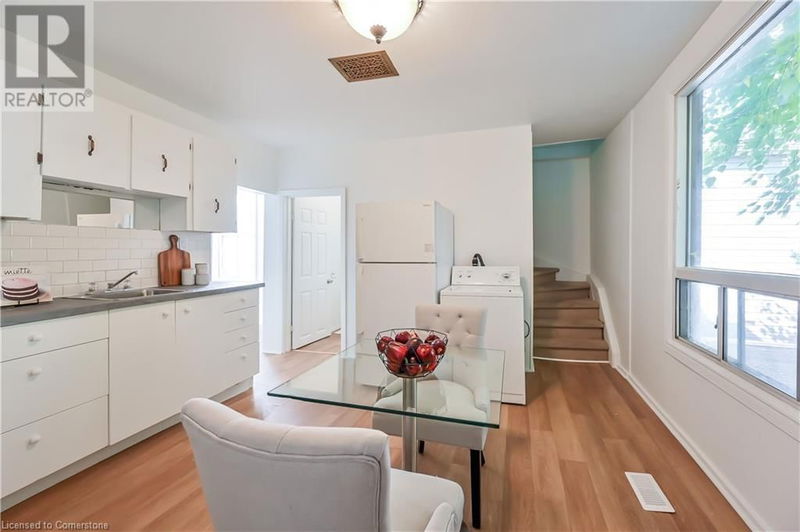 1251 CANNON Street East Hamilton, L8H1V2 | Image 12