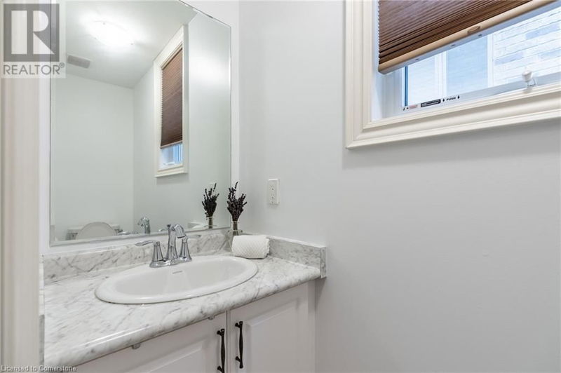 282 HUMPHREY Street  Waterdown, L8B1X4 | Image 17