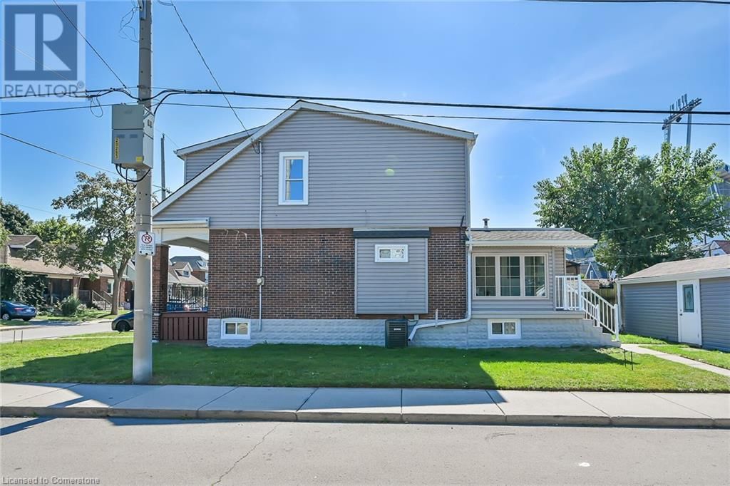 145 CONNAUGHT Avenue N Image 38