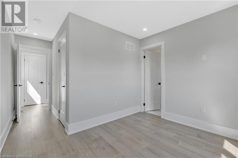 86 BELAND Avenue North Hamilton, L8H6L1 | Image 28