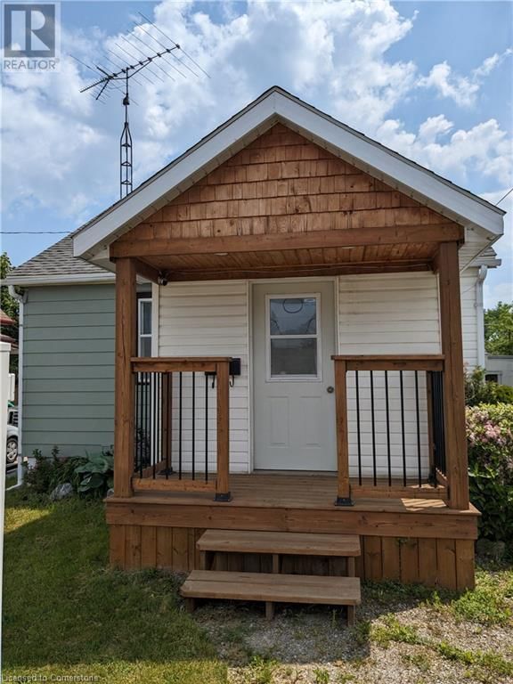 4118 BROUGHTON Avenue  Niagara Falls, L2E3K6 | Image 2