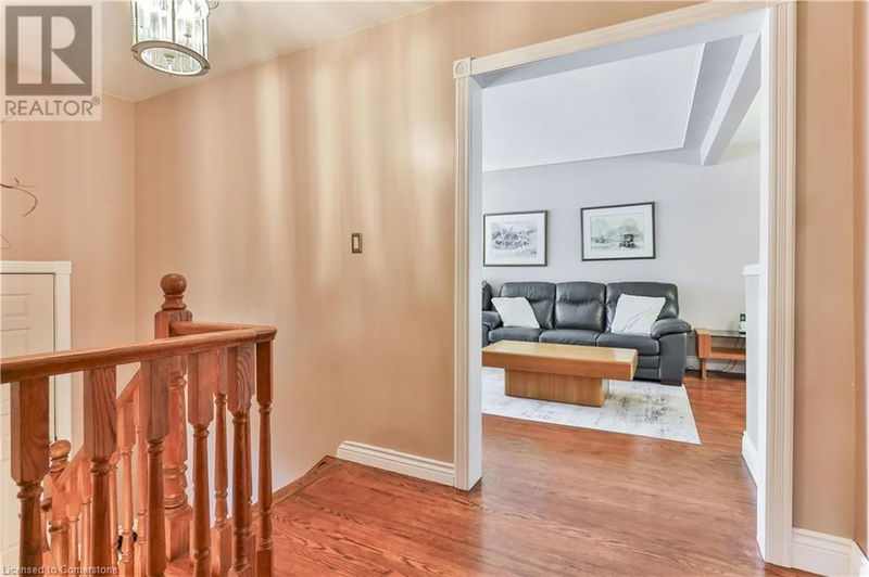 16 COLMAR Place  Dundas, L9H4K9 | Image 5