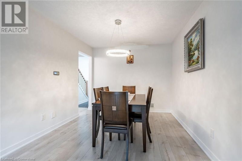 384 LIMERIDGE Road East Hamilton, L9A2S7 | Image 23