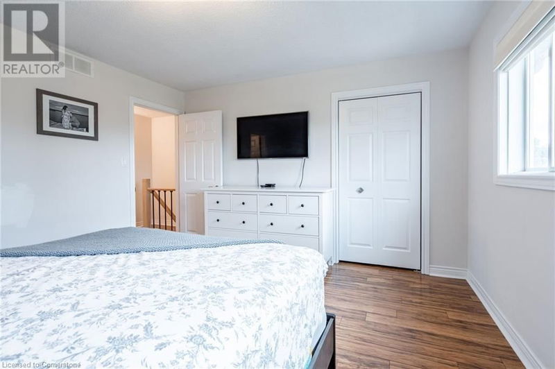 384 LIMERIDGE Road East Hamilton, L9A2S7 | Image 45