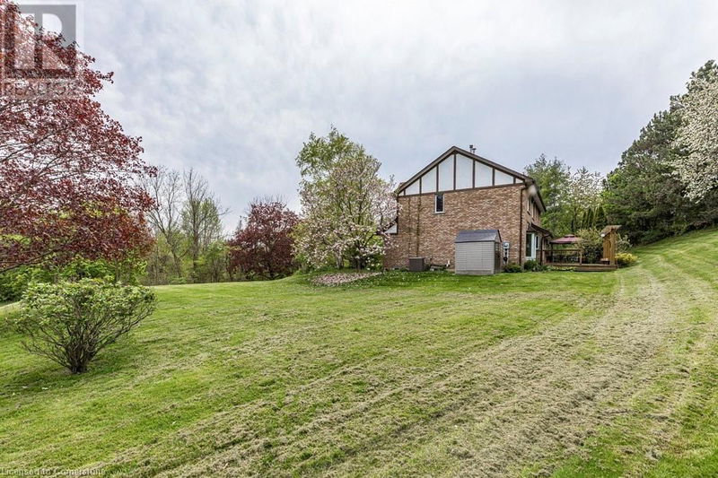 1 KUSINS Court  Dundas, L9H6Z4 | Image 44