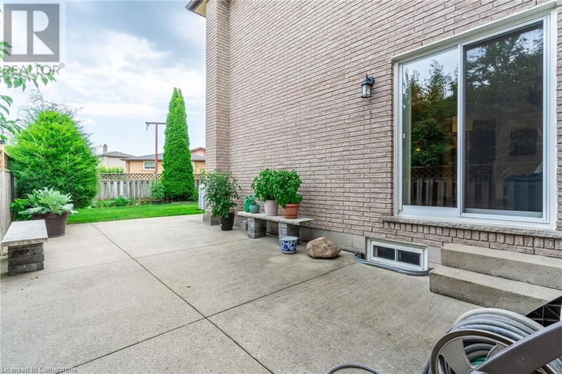 112 HENLEY Drive  Stoney Creek, L8E4L8 | Image 38